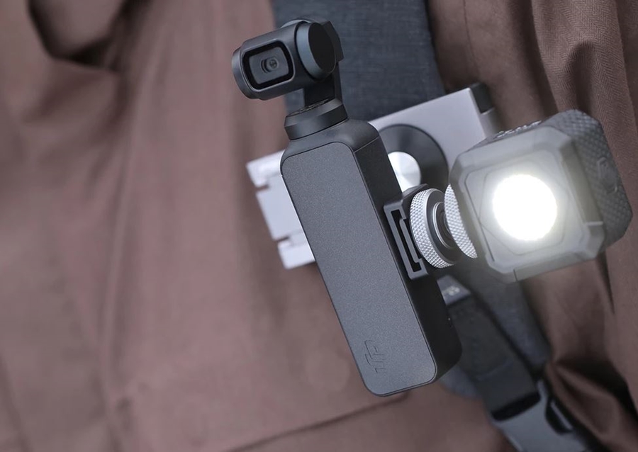 Staffa di fissaggio universale PGYTECH con slot laterale per OSMO Pocket Staffa di fissaggio universale PGYTECH con slot laterale per OSMO Pocket
